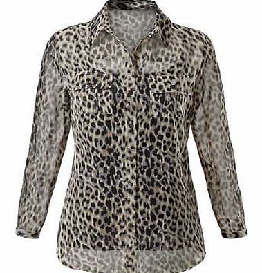 If you love leopard prints, you will love this blouse! The slightly sheer fabric has an all over pattern. The blouse has a shirt collar and 2 patch breast pockets. Ambria Blouse Features: Flattering and Casual fit Washable 100% Polyester Length appro