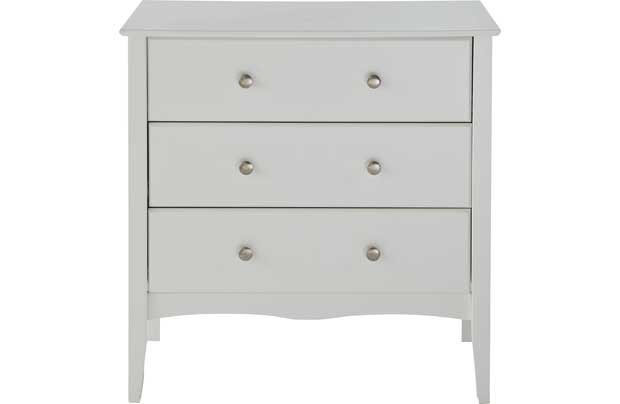 Create a special space for your youngster with the Amelie collection. This ornate and beautiful chest of drawers provides plenty of space for your little girls clothes and belongings. It features a graceful sweeping curve design and cute button handl