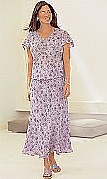 With split sleeve detail. Washable. Viscose. Lilac Print