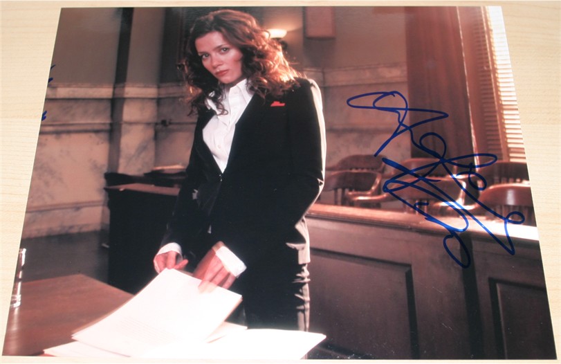 ANNA FRIEL HAND SIGNED 10 x 8 INCH PHOTO - THE