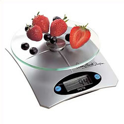 Digital kitchen scales of a mordern design Weighs up to 5kg - metric and imperial Auto zero and shut