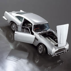 This thrilling 1:18 scale die cast replica of the classic DB5 is accurate to the smallest detail