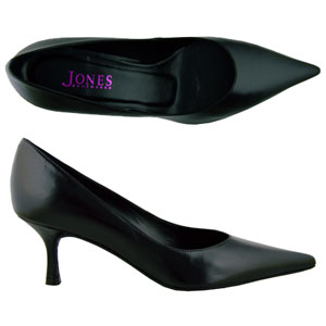 An elegant Court shoe from Jones Bootmaker. Features a pointed toe and slender covered heel. Ideal f