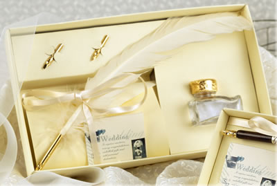This beautiful wedding gift set contains everything a budding calligrapher needs to create stunning