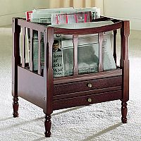 Handy and attractive space for newspapers and magazines. Easy home assembly. Mahogany effect. Size: