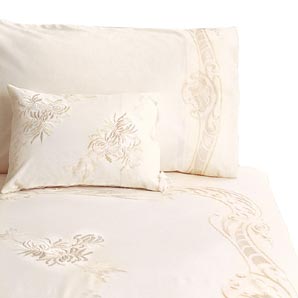 Chrysanthemum Standard Pillowcase- Oyster