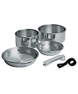 2 pots 17 and 14cm, 1 lid 16cm, 1 pan 18cm,1 handle, 1 strap. Kit packed (H)19, (D)11cm.