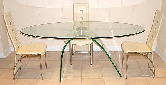 Cornelius dining table