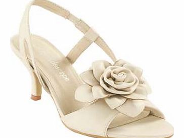 Lovely sling backs with pretty flower trim. With a shapely heel that is not too high to be comfortable. Sandals Features: Upper/Lining: Other materials Sock/Outer sole: Other materials Heel height approx. 7 cm (2 ins)