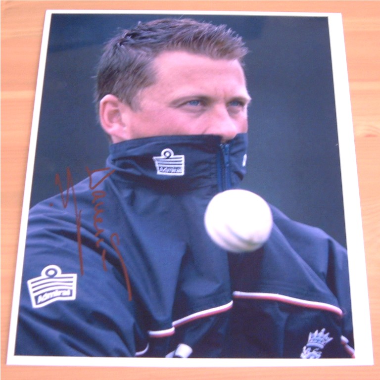 DARREN GOUGH SIGNED 10 x 8 INCH COLOUR PHOTO