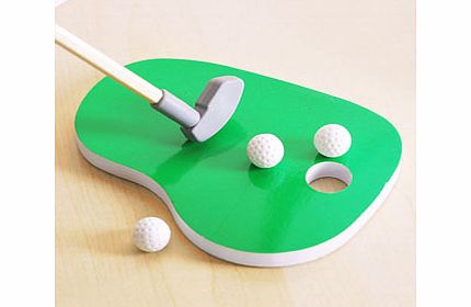 If you know someone that is Golf mad and cant bear to be off the course; this Desktop Putting Stationery Set would make the perfect novelty gift to keep them amused when they should actually be working!This fabulous Desktop Putting Stationery Set co