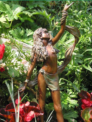 Dian O`Fay of the Oak bronze fairy, comes supplied with garden spike and pouch with special faerie