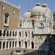 Unbranded Doges Palace and the Secret Itinerary Tour - Adult