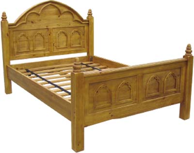 Gorgeous medieval 4ft6 double bed. Step back in time with something a little different. Pine has