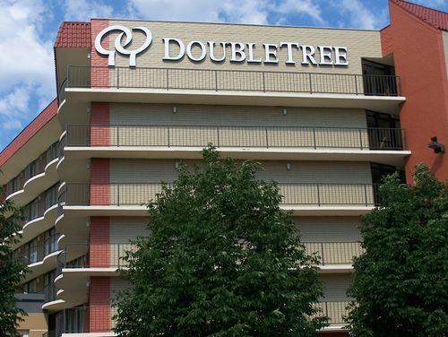 Unbranded Doubletree Guest Suites Omaha