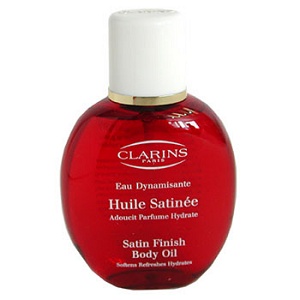 Clarins Eau Dynamisante Satin Finish Body Oil is highly concentrated with natural plant extracts to