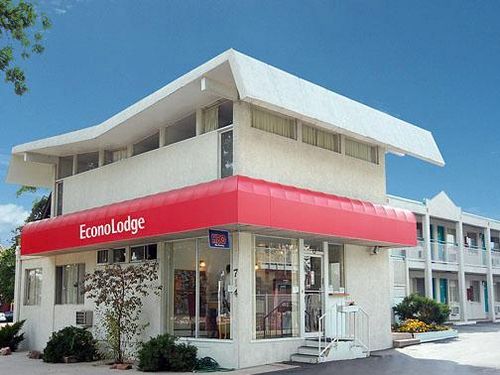 Unbranded Econo Lodge Downtown