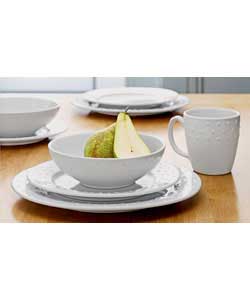 4 place settings. Set contains: 4 dinner plates, 4 side plates, 4 bowls and 4 mugs. Dinner plate dia