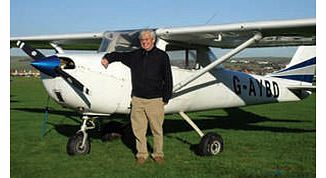 Unbranded Extended Flying Lesson in West Sussex