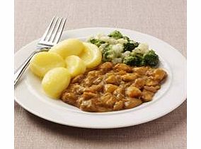 Tender diced chicken in a flavoursome sauce with vegetables. Served with softly boiled potatoes and delicate cauliflower and broccoli florets in a smooth white sauce.