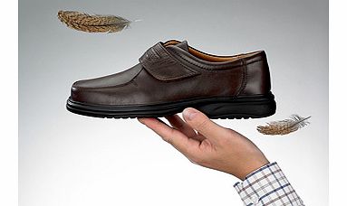Swap your heavy, toe-pinching footwear for these ultra lightweight mens leather shoes. So light youll hardly know youre wearing them, theyre also cut to a generous width for exceptional comfort. Far more convenient than laces, the adjustable touc