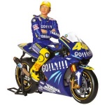 Minichamps have really hit the nail on the head with these 1:12 Rossi figures.   On their stand at