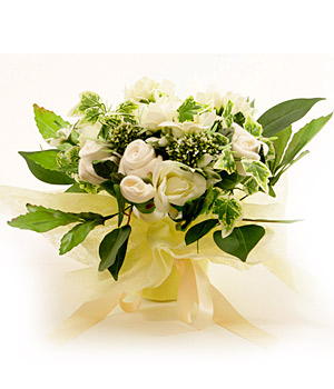 Unbranded Finest Bouquets - Natural Cream Bouquet