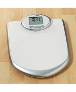 Displays body fat and water to nearest 0.1%.Displays weight and BMI.Non invasive