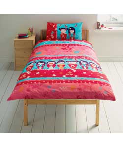Set contains duvet cover and 1 pillowcase.Printed design.52 polyester and 48 cotton.Machine washable