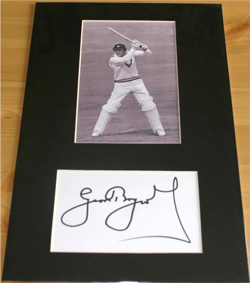 GEOFF BOYCOTT SIGNATURE - MOUNTED TO 12 x 8 INCHES
