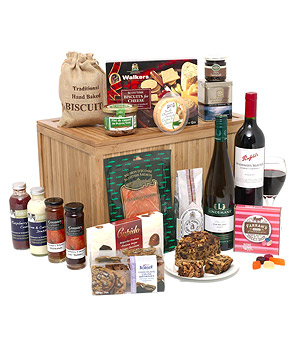 Unbranded Gift Hamper - By The Riverbank - Classic Hamper