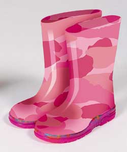 Pink PVC wellingtons with camouflage design.Size 3-4.