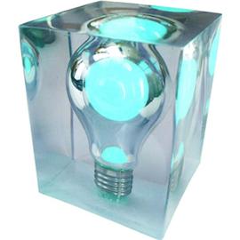 Unwind with Glow Brick, the solar-powered lightbulb within a glass brick! The gorgeous green glow ma