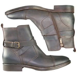 A stylish ankle boot from Jones Bootmaker. This fashion boot is based on the low jodhpurs style boot