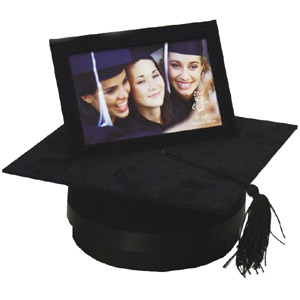 This fantastic unusual Hat Style Graduation Photo Frame Box is the perfect gift to give a newly grad