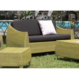 The Avery Range of synthetic rattan outdoor furniture is made using a sturdy aluminium frame ensurin