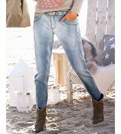 Boyfriend-style jeans with slightly lower rise that look cool pitched with ankle boots and crisp, white T-shirts.Heine Jeans Features: Washable 98% Cotton, 2% Elastane Short: Inside leg approx. 65 cm (26 ins) Regular: Inside leg approx. 71 cm (28 ins