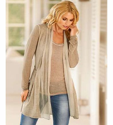 This feminine cardigan is perfect with skinny jeans, trousers or leggings. With a long shawl collar, rolled hems and silk trim, making it perfect for a summer cover up on those cooler nights. To complete the look add our matching sleeveless top. Hein