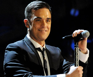 Unbranded Heroes Concert / feat: Robbie Williams, James