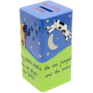The Hey Diddle Diddle money box is a gorgeous nursery rhyme novelty gift for a little one.This gorge
