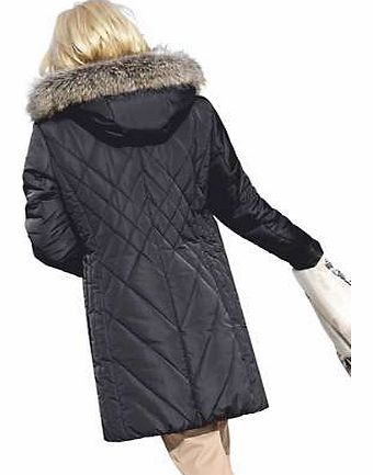 Warm coat with flattering vertical quilting and a removable faux fur trimmed hood. Coat Features: Zip concealed by a press stud panel 2 side pockets Figure-shaping Viennese seams Washable 100% Polyester Petite length approx. 84 cm (33 ins) (Size 16)