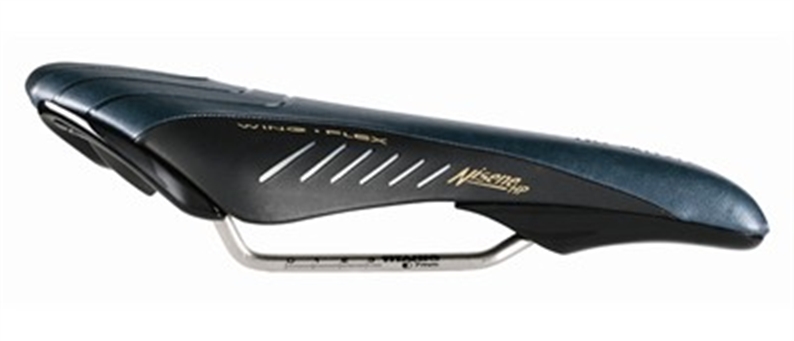 High performance MTB saddle with a firm, flat platform and narrow nose. Deep rails allow the carbon