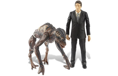 Unbranded James Lester and Future Predator action figure set