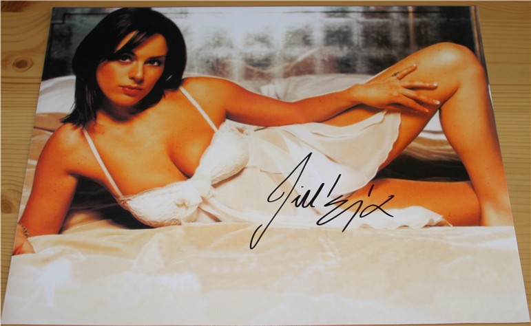 JILL HALFPENNY HAND SIGNED 10 x 7.5 INCH COLOUR