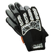 Kampro super gloves come with Amara palm and silicone over patch construction. These cycling gloves 