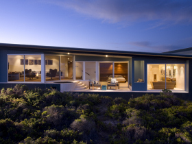 Unbranded Kangaroo Island luxury lodge