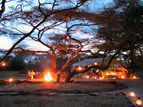 Unbranded Kenya luxury camp safari