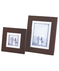 Set of 2. Large frame to fit 6 x 4in picture.Small