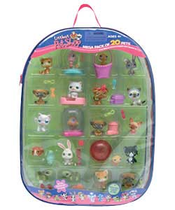 20 individual pets and accessories complete in a carry case. For ages 4 years and over