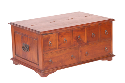 DISTINCTIVE SOLID MAHOGANY COFFEE TABLE WITH CD STORAGE